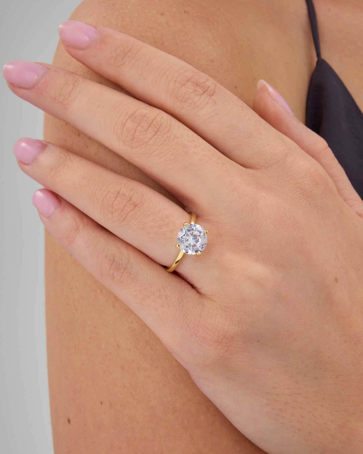 Round Solitaire Engagement Ring